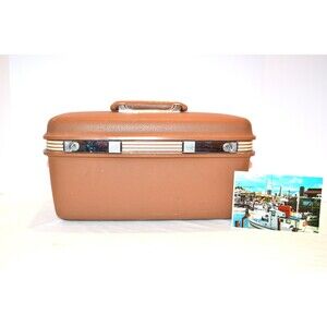 Vintage Train Case Retro Mod Rustic Cottage Unisex with Key